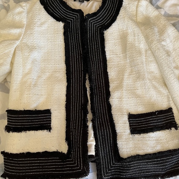 NWT Ann Taylor Black & Pearly White Jacket/Blazer SIZE 2 - Picture 4 of 7